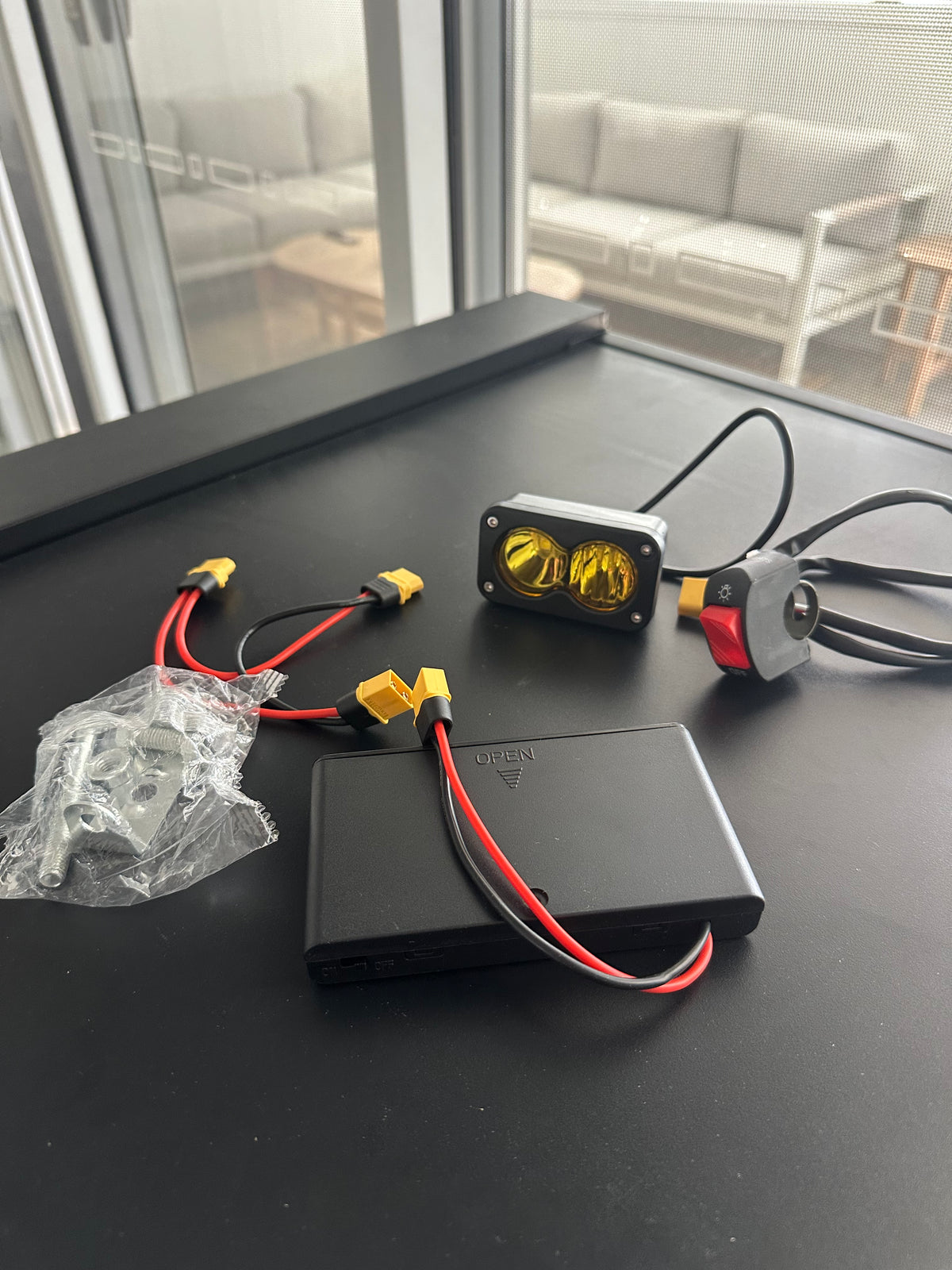 Battery powered Baja light
